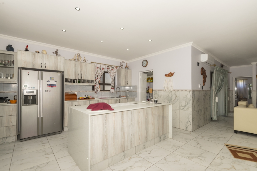 3 Bedroom Property for Sale in Country Club Western Cape